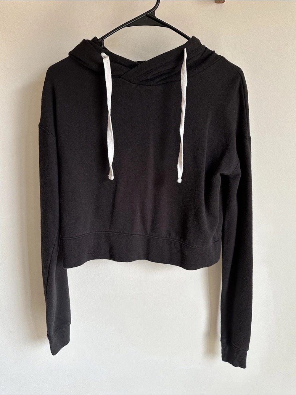 SO The Lounge Life Women’s XS Black Cropped Hoodie with Drawstring